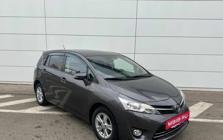 Toyota Verso I, 2013 год, 1 500 000 рублей, 3 фотография