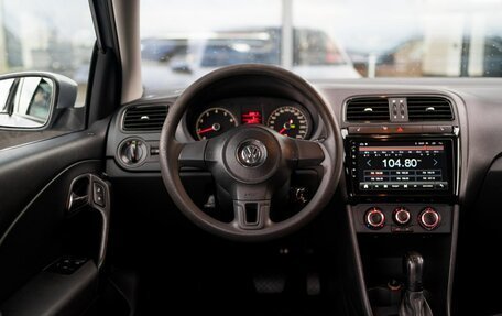 Volkswagen Polo VI (EU Market), 2013 год, 989 000 рублей, 11 фотография