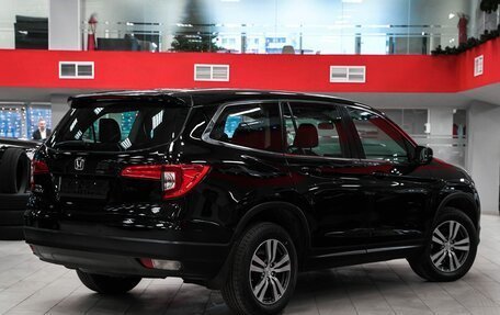 Honda Pilot III рестайлинг, 2016 год, 3 099 000 рублей, 2 фотография