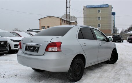 Toyota Yaris III рестайлинг, 2007 год, 590 000 рублей, 5 фотография