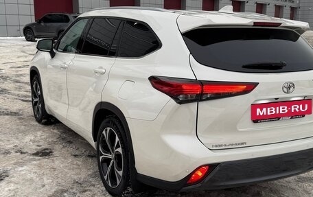 Toyota Highlander, 2021 год, 7 000 000 рублей, 14 фотография