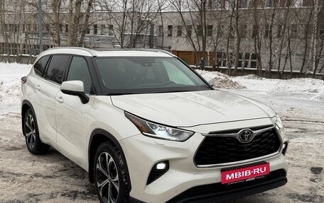 Toyota Highlander, 2021 год, 7 000 000 рублей, 19 фотография