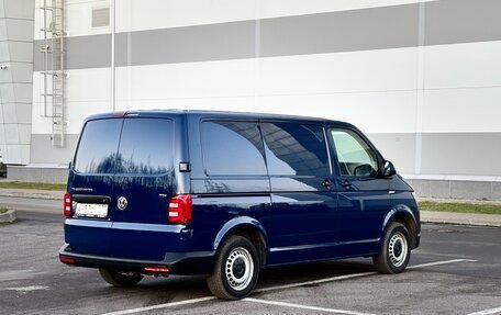 Volkswagen Transporter T5 рестайлинг, 2015 год, 1 740 000 рублей, 10 фотография