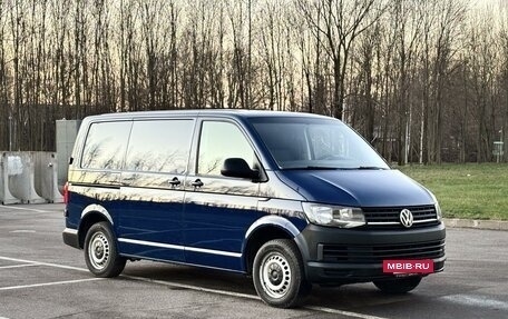 Volkswagen Transporter T5 рестайлинг, 2015 год, 1 740 000 рублей, 13 фотография