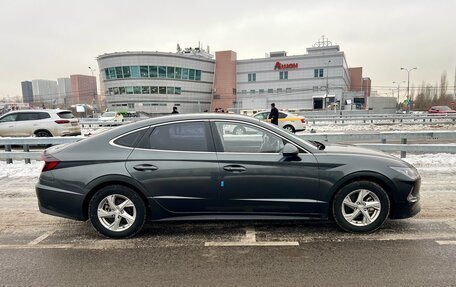 Hyundai Sonata VIII, 2021 год, 2 350 000 рублей, 3 фотография