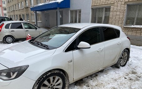 Opel Astra J, 2011 год, 500 000 рублей, 3 фотография