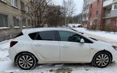 Opel Astra J, 2011 год, 500 000 рублей, 2 фотография