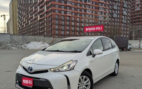 Toyota Prius Alpha I (ZVW40/41), 2015 год, 1 620 000 рублей, 1 фотография