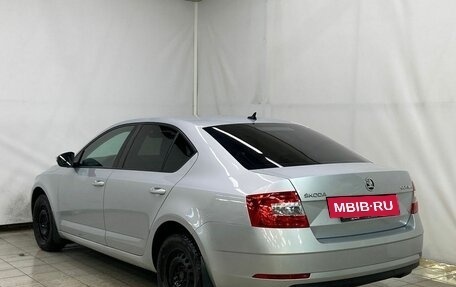 Skoda Octavia, 2017 год, 1 700 000 рублей, 7 фотография