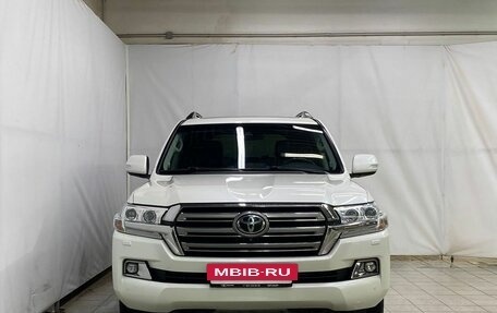 Toyota Land Cruiser 200, 2015 год, 5 624 000 рублей, 2 фотография