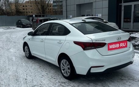 Hyundai Solaris II рестайлинг, 2017 год, 850 000 рублей, 4 фотография