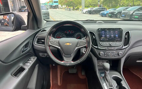 Chevrolet Equinox III, 2022 год, 1 850 000 рублей, 9 фотография