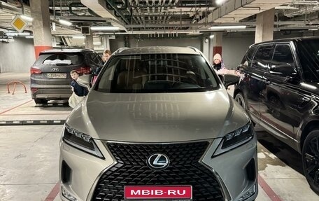 Lexus RX IV рестайлинг, 2019 год, 5 700 000 рублей, 1 фотография