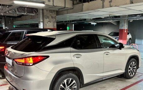 Lexus RX IV рестайлинг, 2019 год, 5 700 000 рублей, 3 фотография