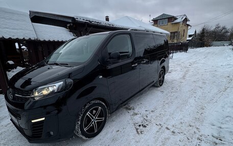 Opel Zafira Life I, 2021 год, 3 250 000 рублей, 2 фотография