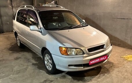 Toyota Ipsum II, 1999 год, 520 000 рублей, 2 фотография