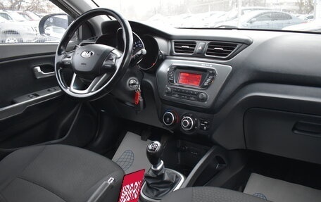 KIA Rio III рестайлинг, 2014 год, 900 000 рублей, 10 фотография