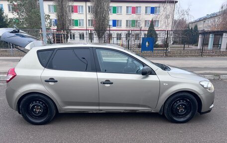 KIA cee'd I рестайлинг, 2010 год, 640 000 рублей, 5 фотография