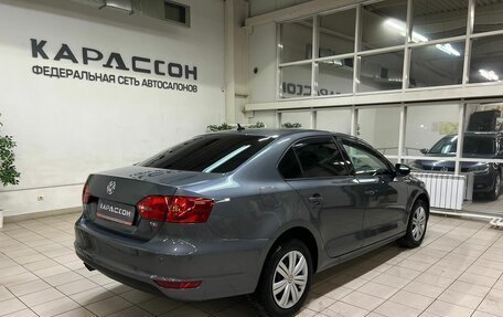 Volkswagen Jetta VI, 2013 год, 1 090 000 рублей, 2 фотография