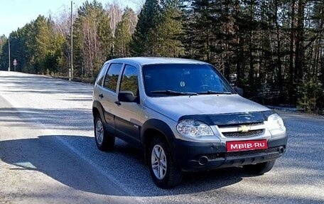 Chevrolet Niva I рестайлинг, 2011 год, 600 000 рублей, 1 фотография