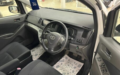 Toyota ISis I, 2010 год, 1 379 000 рублей, 10 фотография