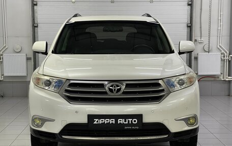 Toyota Highlander III, 2011 год, 2 149 000 рублей, 2 фотография