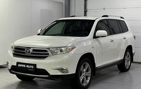 Toyota Highlander III, 2011 год, 2 149 000 рублей, 3 фотография