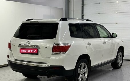 Toyota Highlander III, 2011 год, 2 149 000 рублей, 4 фотография