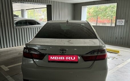 Toyota Camry, 2018 год, 2 530 000 рублей, 2 фотография