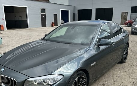 BMW 5 серия, 2013 год, 2 100 000 рублей, 2 фотография