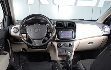 Renault Logan II, 2017 год, 939 000 рублей, 6 фотография