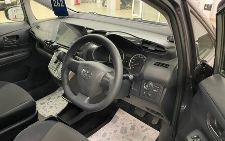 Toyota Wish II, 2013 год, 1 899 999 рублей, 10 фотография