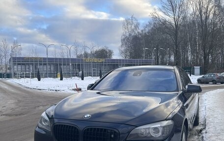 BMW 7 серия, 2010 год, 1 750 000 рублей, 3 фотография