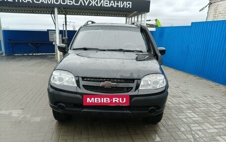 Chevrolet Niva I рестайлинг, 2017 год, 800 000 рублей, 4 фотография