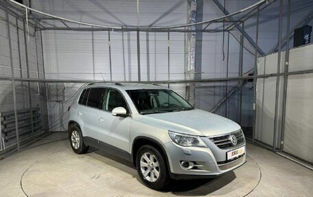 Volkswagen Tiguan I, 2010 год, 949 000 рублей, 3 фотография