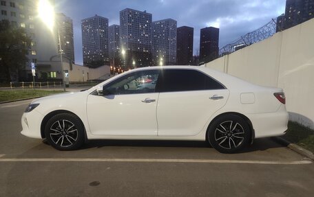 Toyota Camry, 2017 год, 2 500 000 рублей, 6 фотография