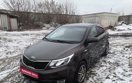 KIA Rio III рестайлинг, 2015 год, 980 000 рублей, 2 фотография