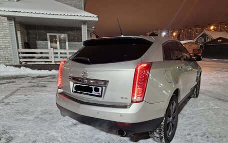 Cadillac SRX II рестайлинг, 2013 год, 1 890 000 рублей, 9 фотография