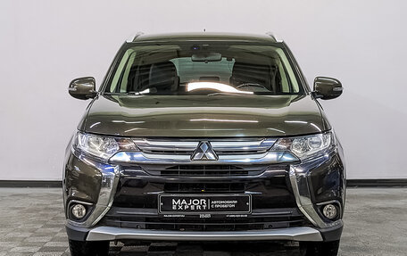 Mitsubishi Outlander III рестайлинг 3, 2016 год, 2 295 000 рублей, 2 фотография