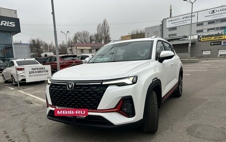 Changan CS35PLUS, 2022 год, 1 780 000 рублей, 2 фотография