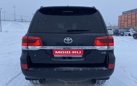 Toyota Land Cruiser 200, 2019 год, 8 800 000 рублей, 2 фотография