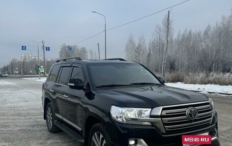 Toyota Land Cruiser 200, 2017 год, 6 200 000 рублей, 2 фотография