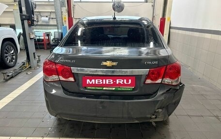 Chevrolet Cruze II, 2010 год, 697 000 рублей, 5 фотография