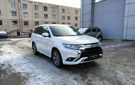 Mitsubishi Outlander III рестайлинг 3, 2022 год, 2 930 000 рублей, 7 фотография