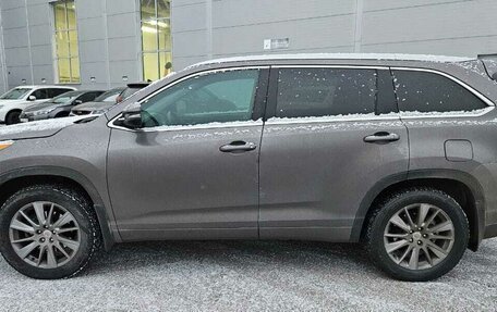 Toyota Highlander III, 2014 год, 3 200 000 рублей, 4 фотография