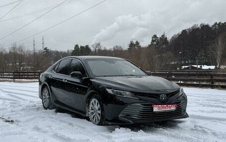 Toyota Camry, 2019 год, 2 750 000 рублей, 1 фотография