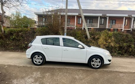 Opel Astra J, 2010 год, 665 000 рублей, 2 фотография