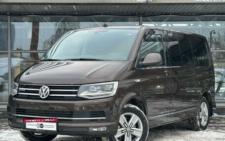 Volkswagen Multivan T6 рестайлинг, 2017 год, 3 590 000 рублей, 1 фотография