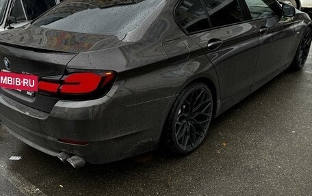 BMW 5 серия, 2011 год, 2 100 000 рублей, 15 фотография