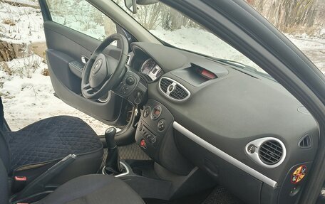 Renault Clio III, 2006 год, 499 999 рублей, 2 фотография